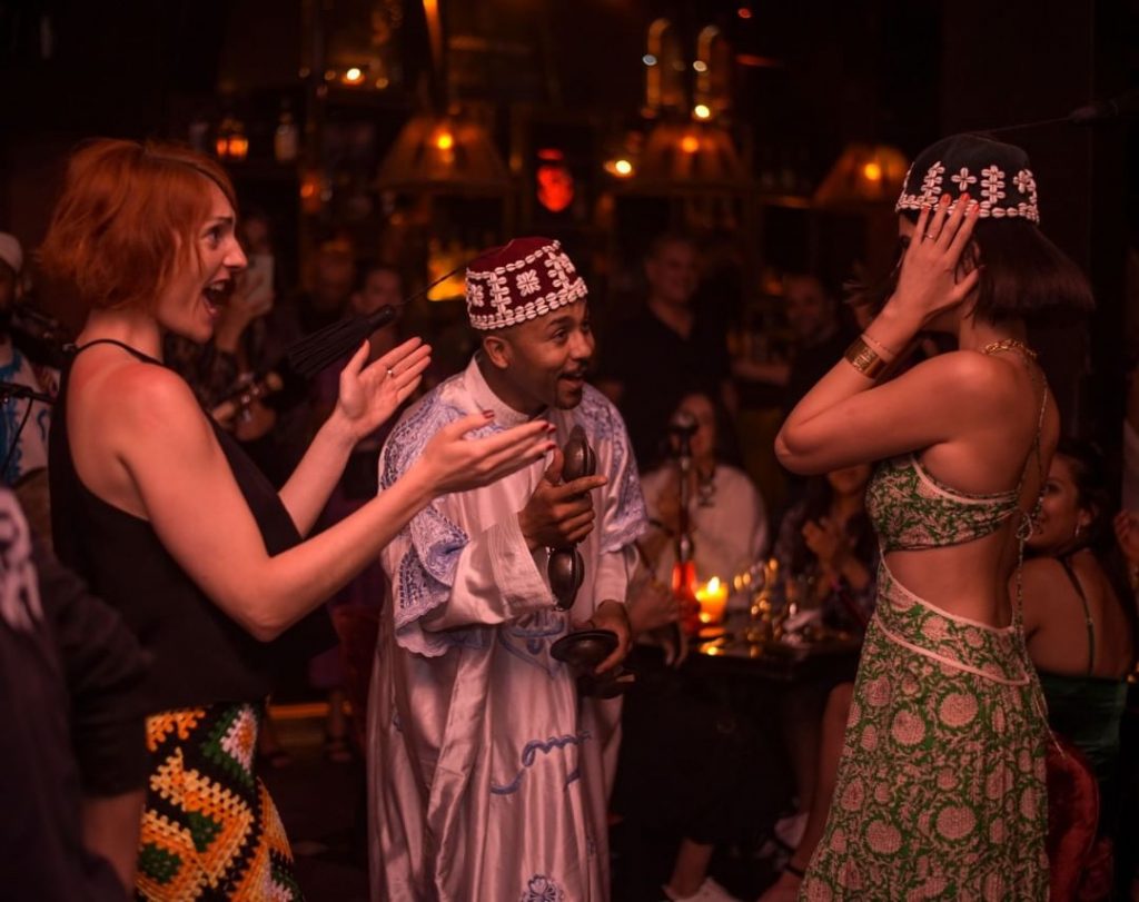 Gnaoua live music Comptoir Darna Marrakech